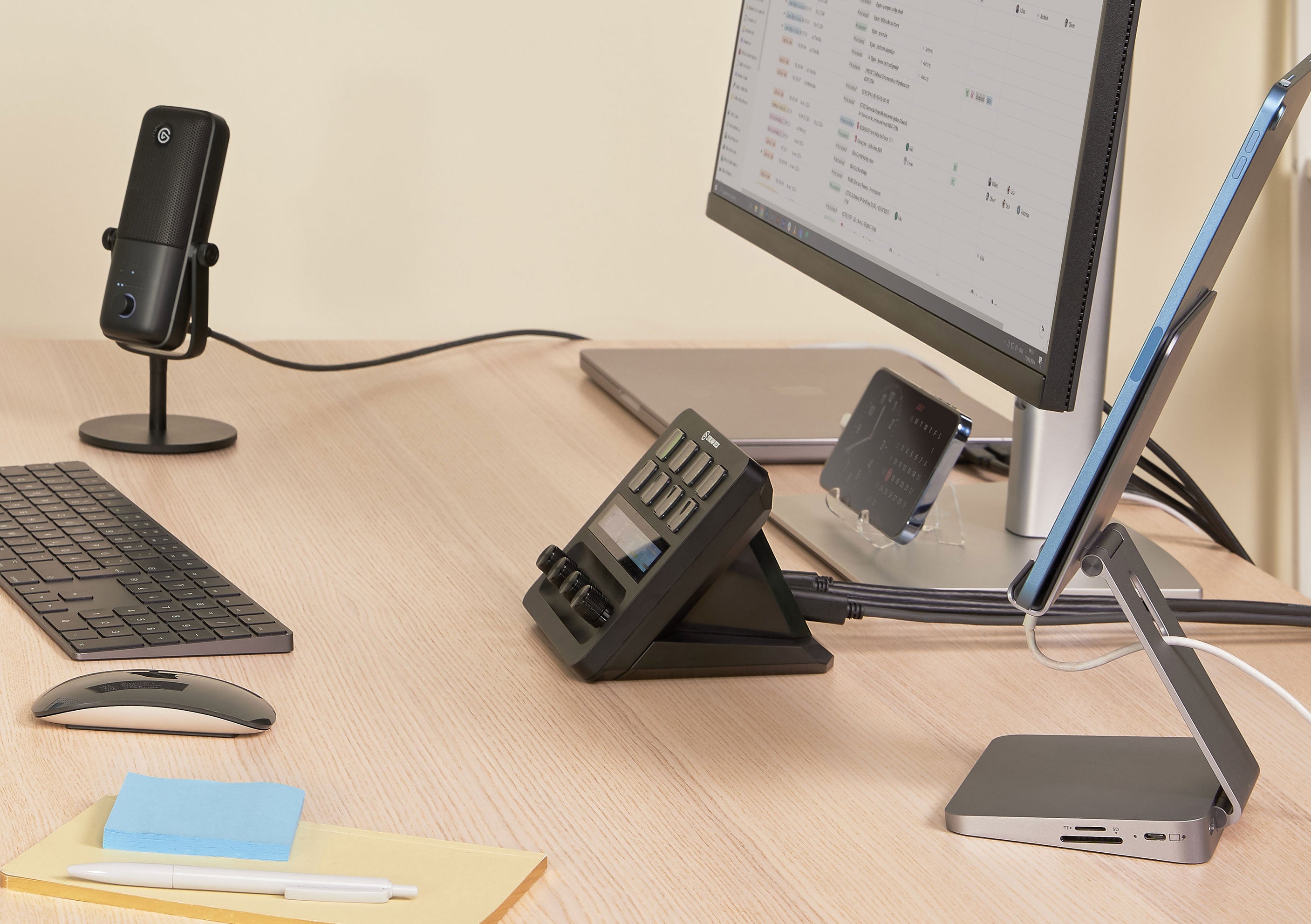 موزع USB من الجاتو لجهاز ستريم ديك بلس - أسود