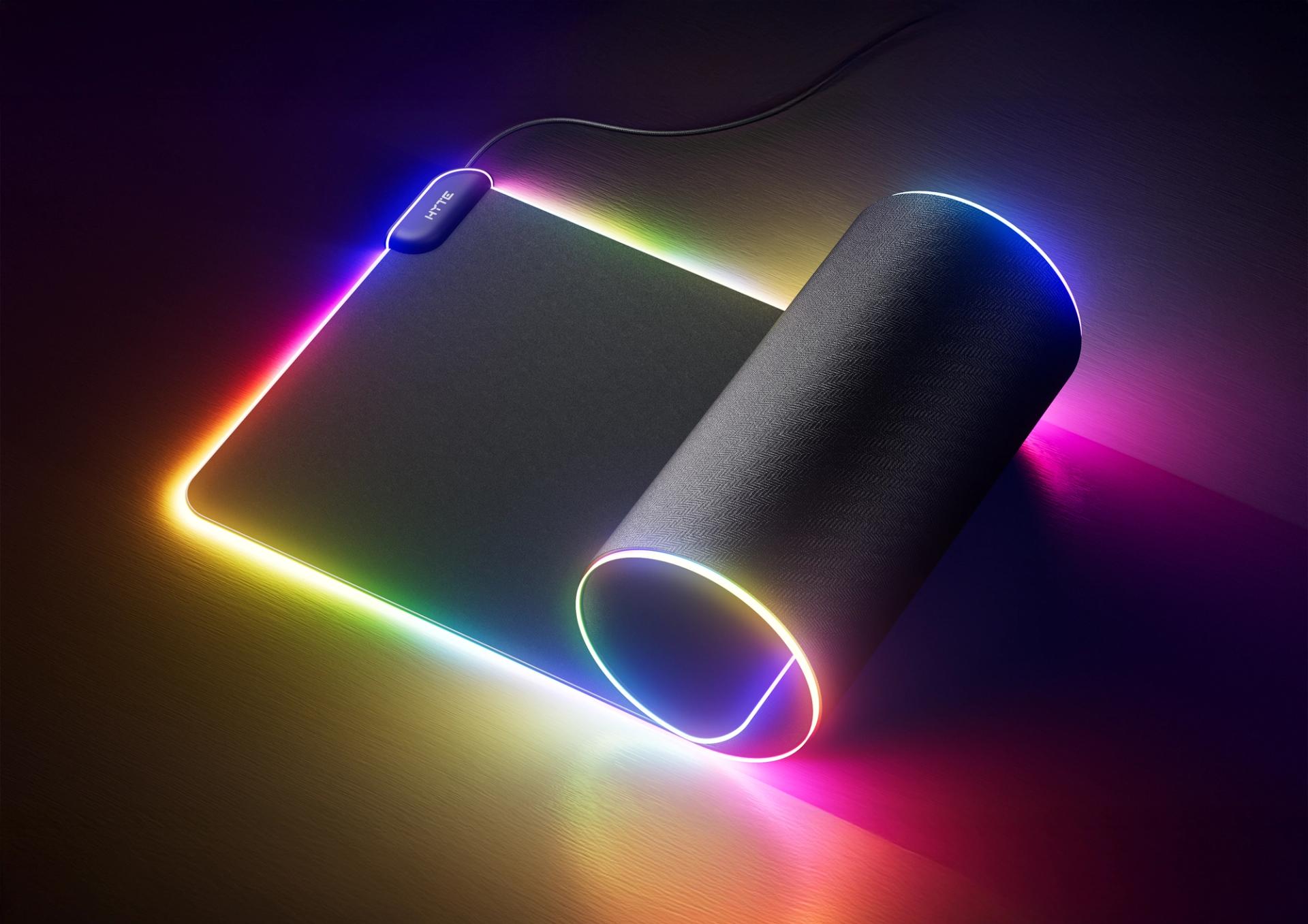 HYTE CNVS RGB DESK MAT Mousepad - Black